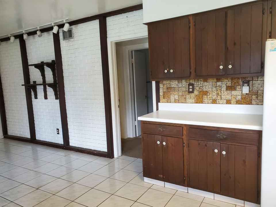 En Venta: $495,000 (3 camas, 2 baños, 1650 Pies cuadrados)