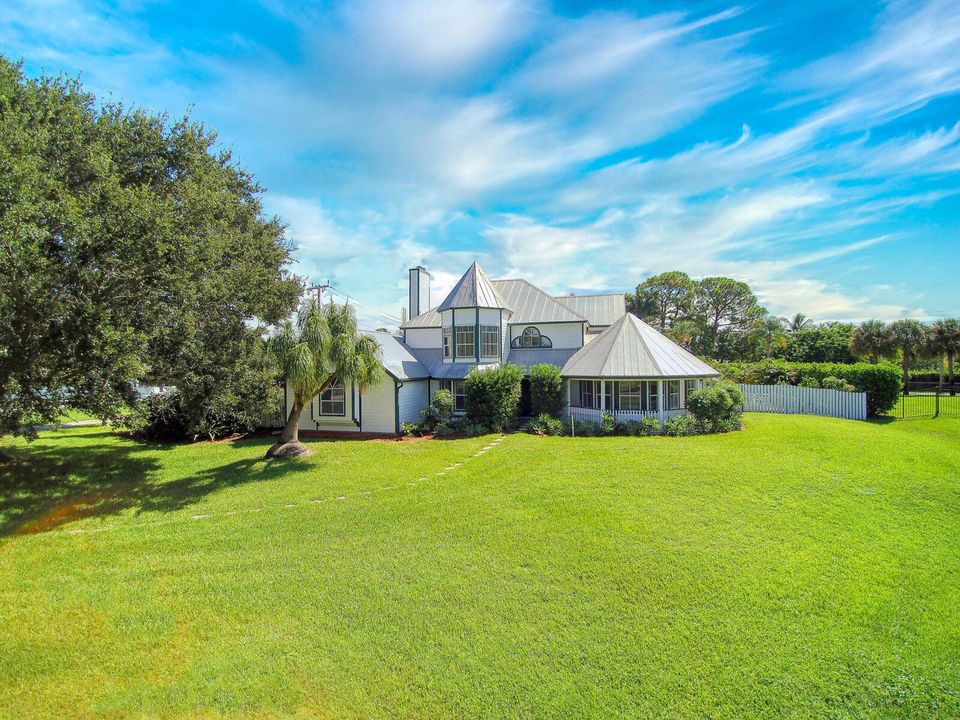 For Sale: $1,400,000 (4 beds, 3 baths, 3709 Square Feet)