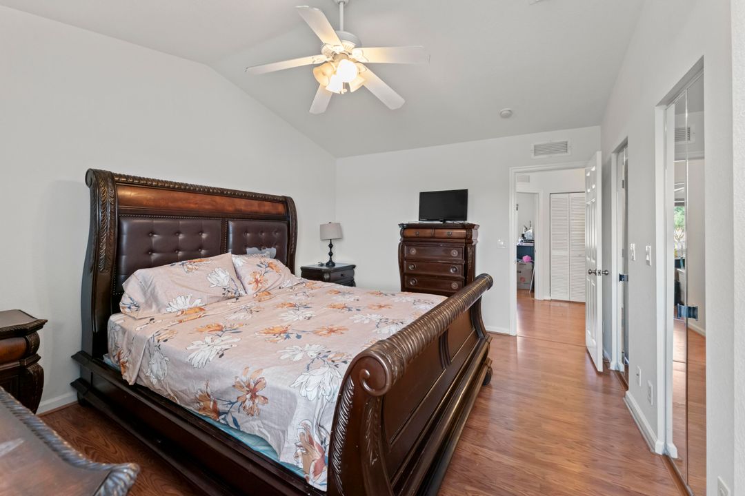 For Sale: $400,000 (3 beds, 2 baths, 1560 Square Feet)