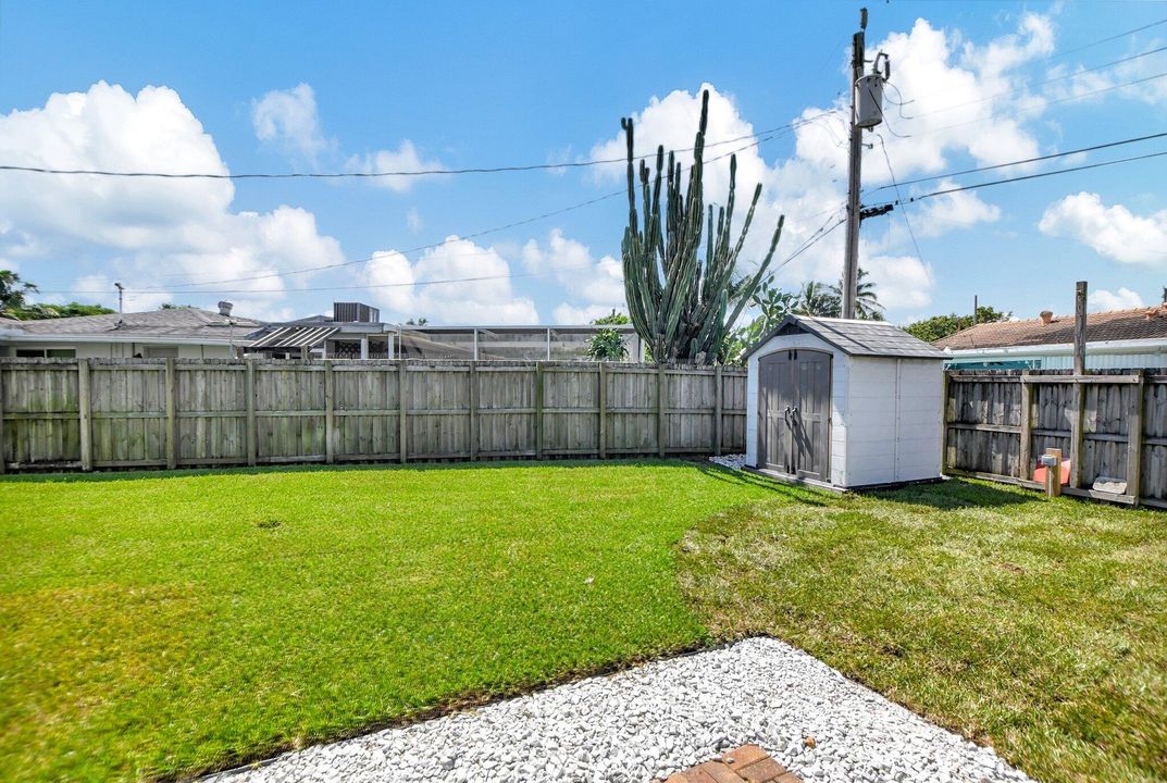 For Sale: $675,000 (3 beds, 2 baths, 1708 Square Feet)