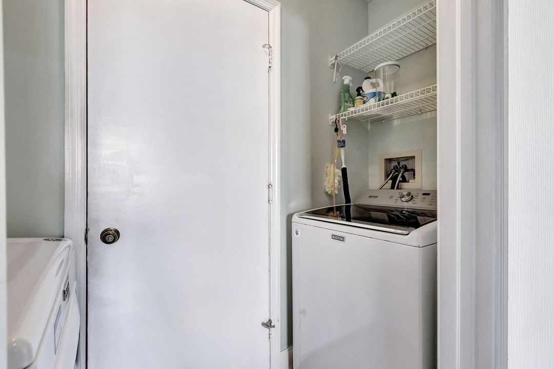 For Sale: $389,900 (3 beds, 2 baths, 1428 Square Feet)