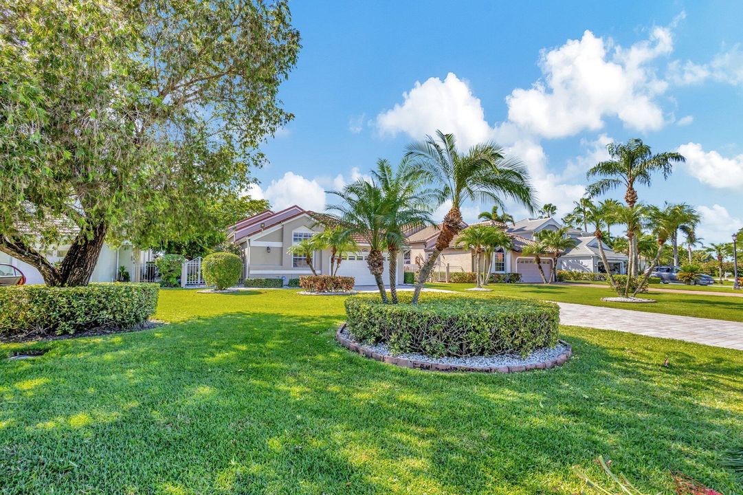 For Sale: $743,000 (3 beds, 2 baths, 1843 Square Feet)