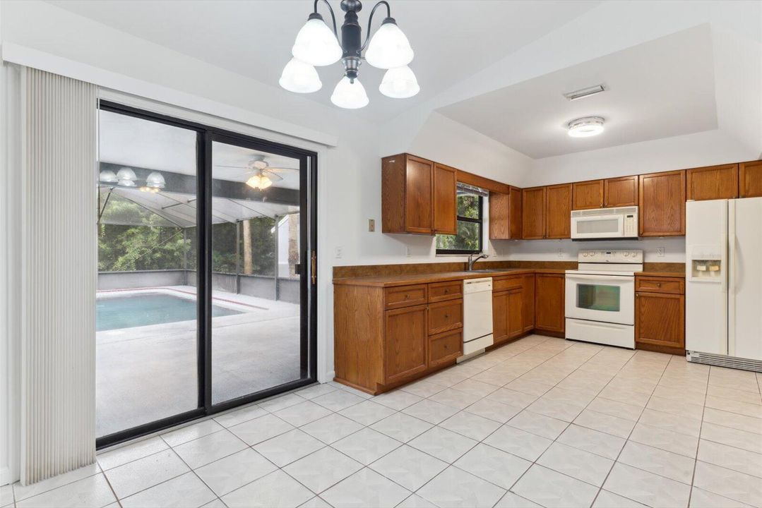 For Sale: $340,000 (3 beds, 2 baths, 1402 Square Feet)