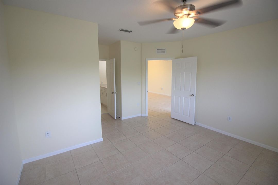 For Rent: $2,250 (3 beds, 2 baths, 999 Square Feet)