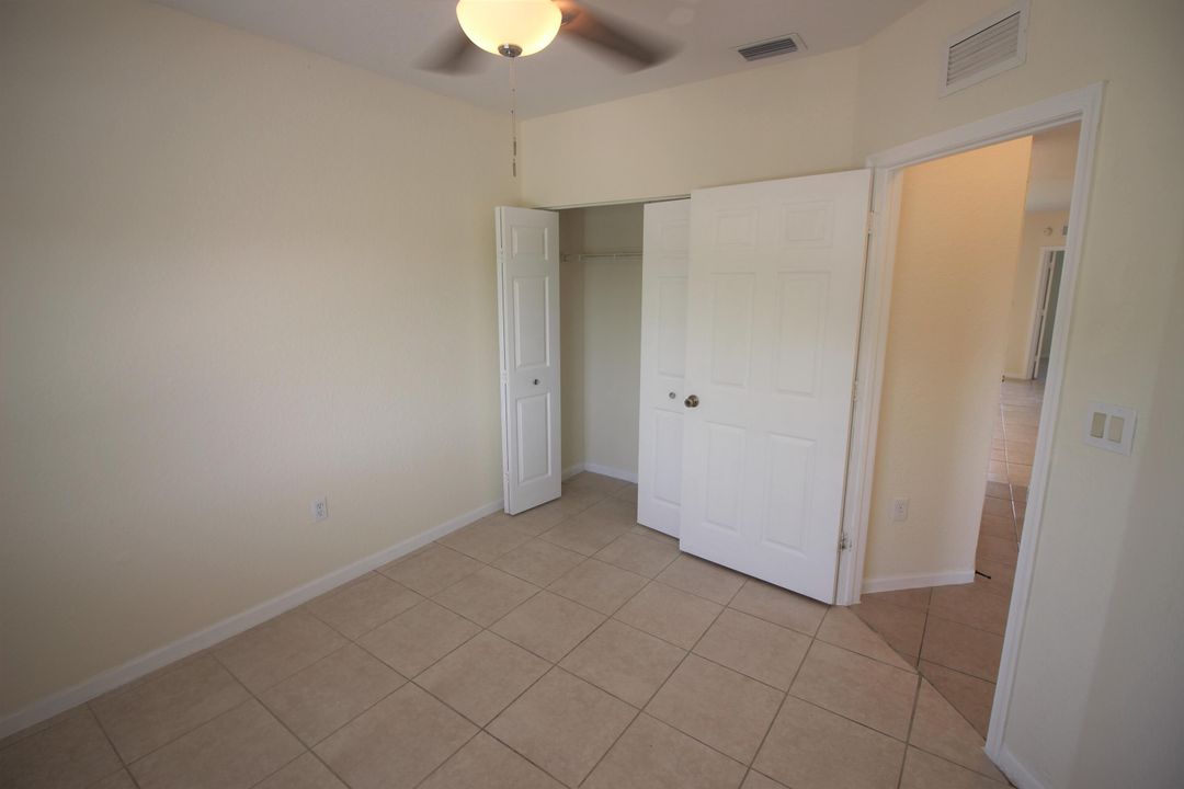 For Rent: $2,250 (3 beds, 2 baths, 999 Square Feet)