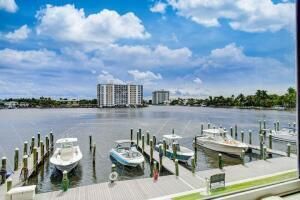 For Sale: $1,450,000 (2 beds, 2 baths, 1760 Square Feet)