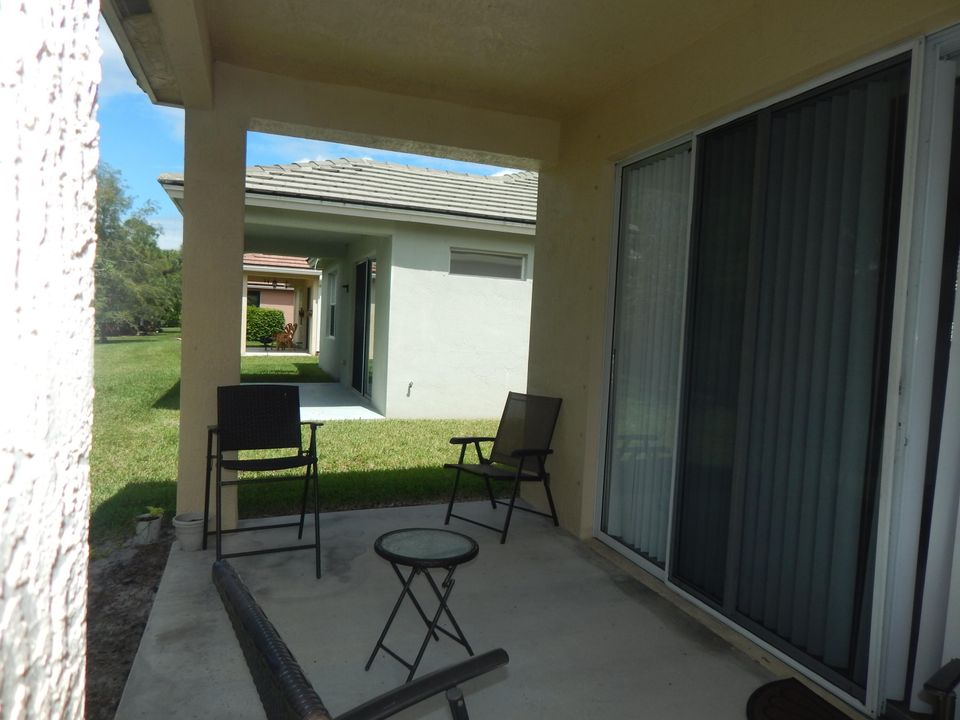 For Rent: $2,500 (3 beds, 2 baths, 1418 Square Feet)