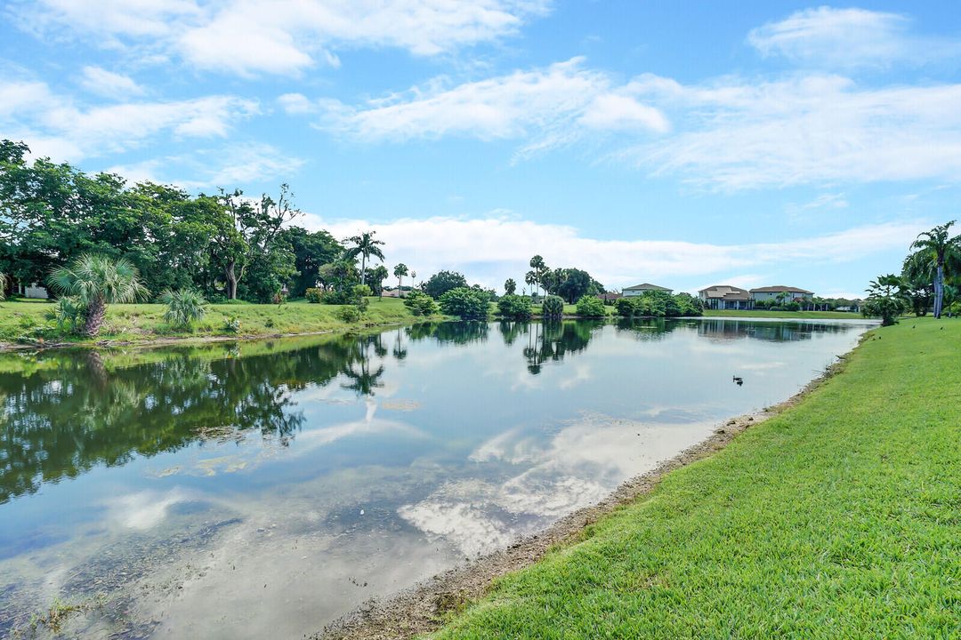 Active With Contract: $459,500 (3 beds, 2 baths, 1891 Square Feet)