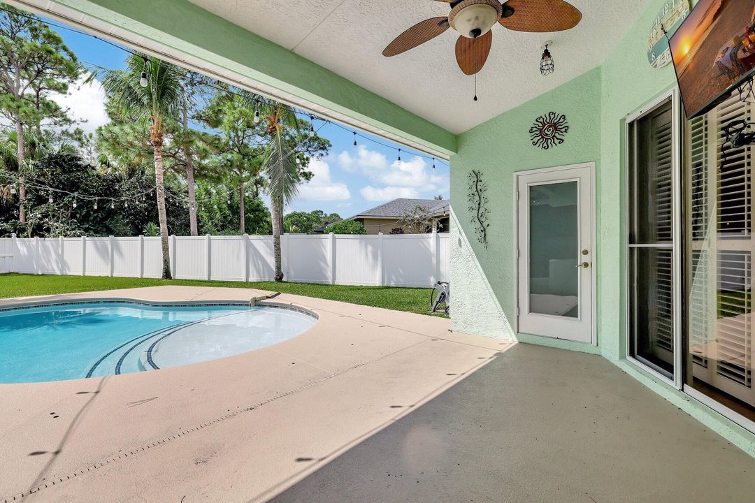 For Sale: $499,900 (3 beds, 2 baths, 2143 Square Feet)