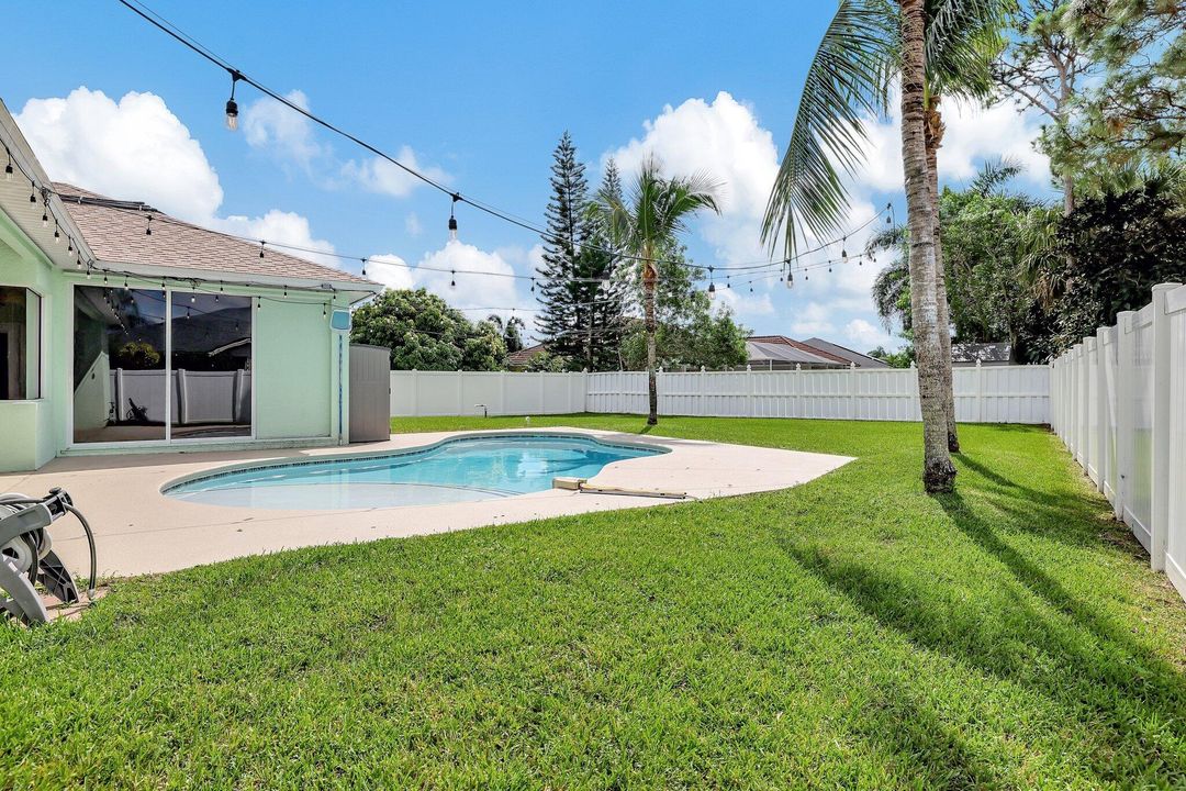 For Sale: $499,900 (3 beds, 2 baths, 2143 Square Feet)