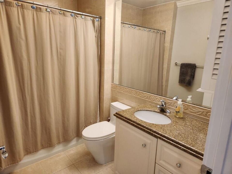 Active With Contract: $2,500 (2 beds, 2 baths, 1989 Square Feet)