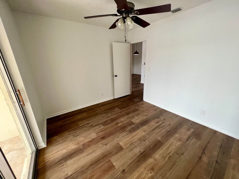 For Rent: $2,500 (2 beds, 2 baths, 980 Square Feet)