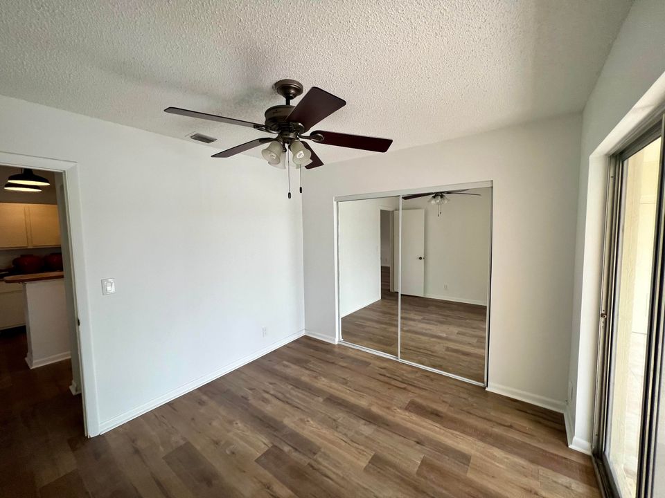 For Rent: $2,500 (2 beds, 2 baths, 980 Square Feet)