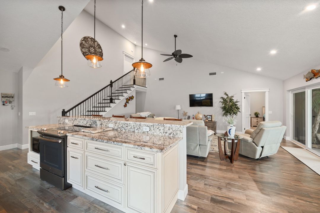 For Sale: $1,395,000 (3 beds, 2 baths, 1889 Square Feet)