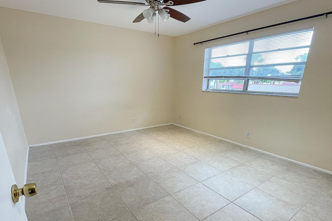 For Rent: $2,200 (2 beds, 2 baths, 1021 Square Feet)