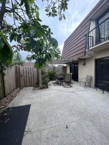 For Rent: $2,800 (2 beds, 2 baths, 1596 Square Feet)