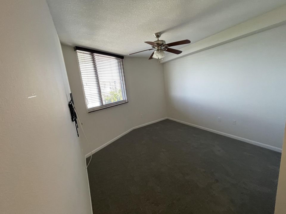 For Rent: $2,500 (1 beds, 1 baths, 777 Square Feet)