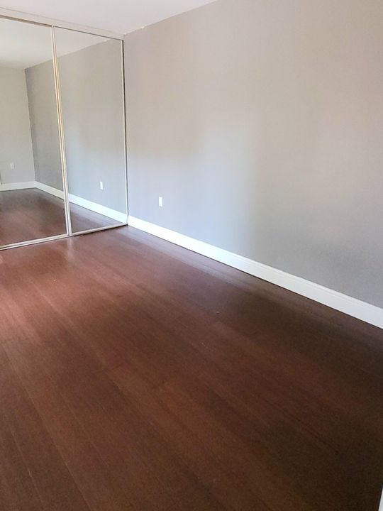 For Rent: $2,500 (2 beds, 2 baths, 1300 Square Feet)