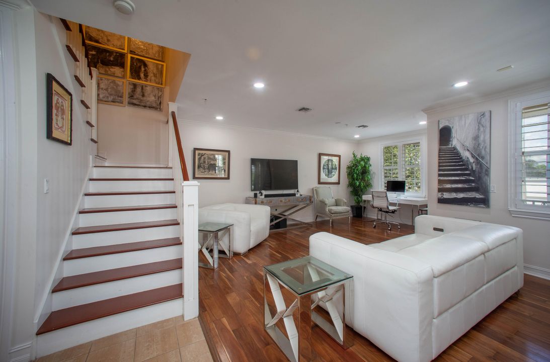 For Sale: $974,500 (2 beds, 2 baths, 1439 Square Feet)