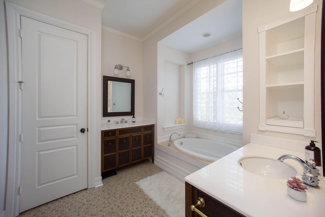 For Sale: $974,500 (2 beds, 2 baths, 1439 Square Feet)