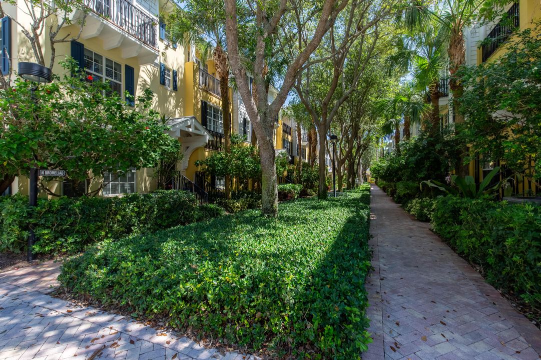 For Sale: $974,500 (2 beds, 2 baths, 1439 Square Feet)