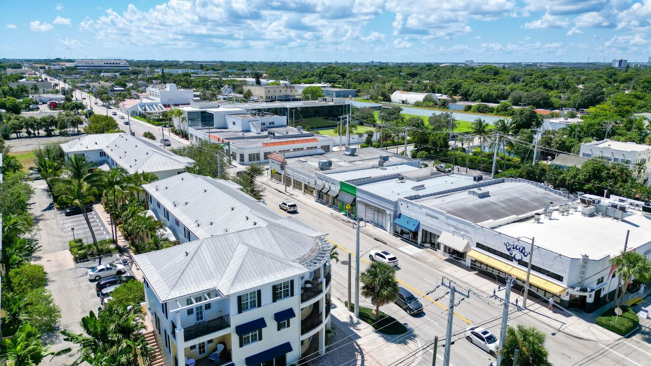 For Sale: $974,500 (2 beds, 2 baths, 1439 Square Feet)