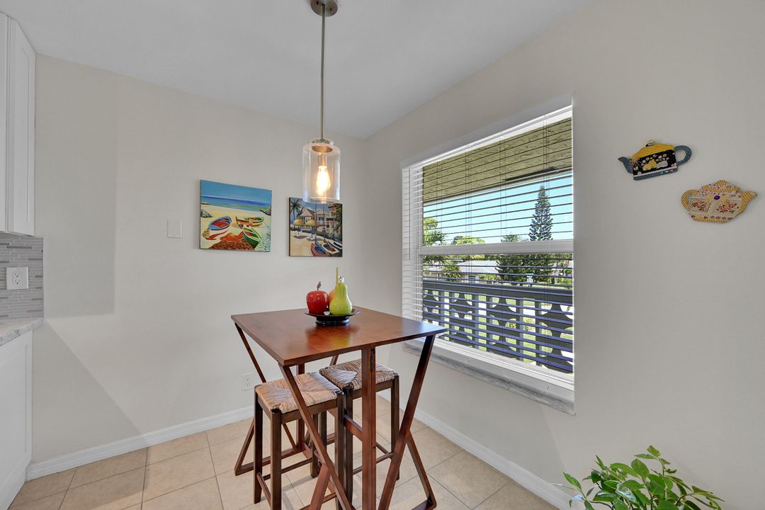 For Sale: $229,000 (2 beds, 2 baths, 1167 Square Feet)