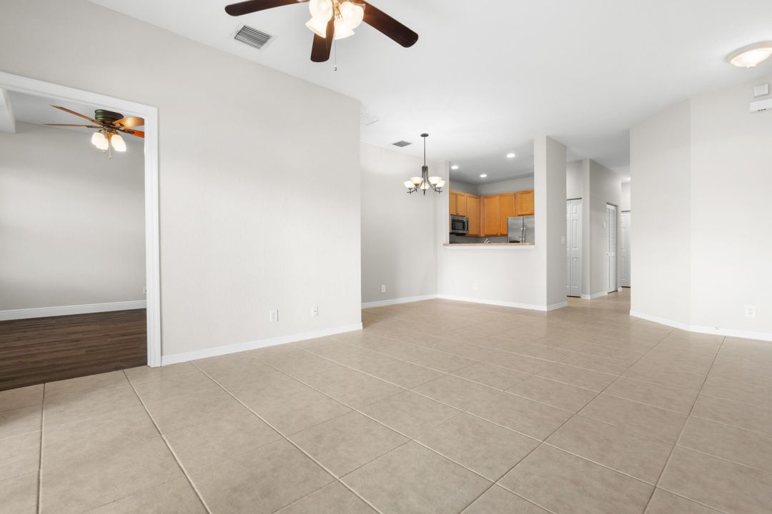 Active With Contract: $294,900 (3 beds, 2 baths, 1316 Square Feet)