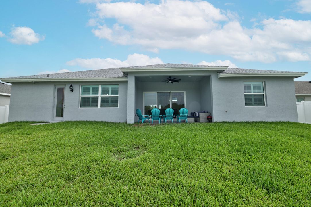 For Sale: $675,000 (3 beds, 3 baths, 2503 Square Feet)