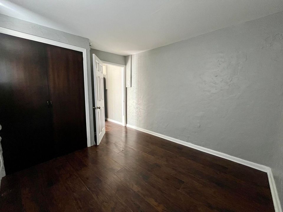 For Rent: $1,150 (1 beds, 1 baths, 1480 Square Feet)