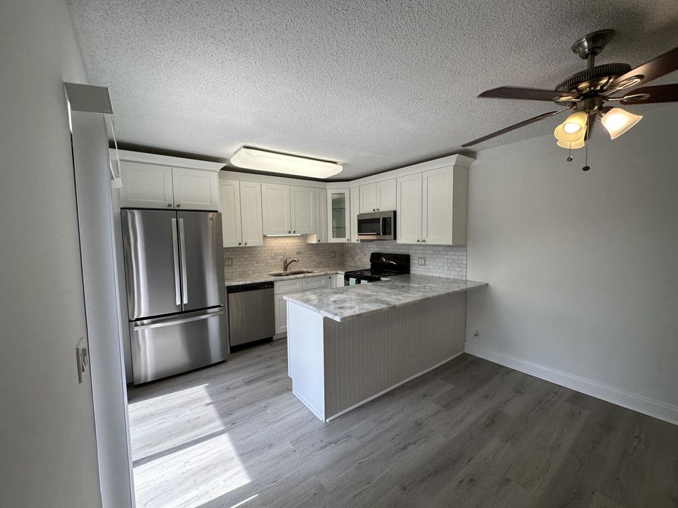 For Rent: $2,675 (2 beds, 2 baths, 1232 Square Feet)