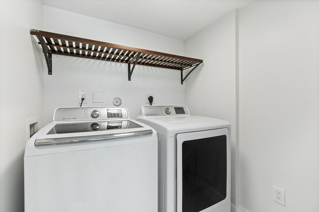 For Sale: $1,049,000 (2 beds, 2 baths, 1604 Square Feet)