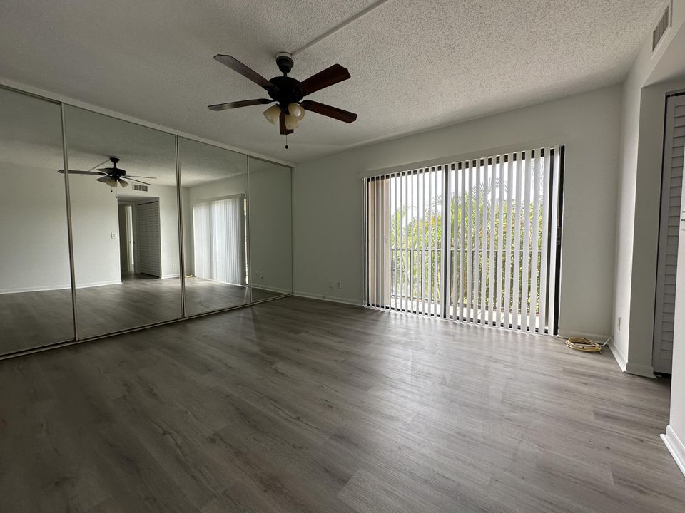 For Rent: $2,675 (2 beds, 2 baths, 1232 Square Feet)