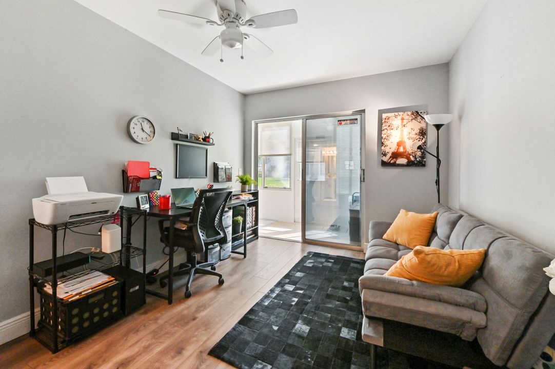 For Sale: $240,000 (2 beds, 2 baths, 820 Square Feet)