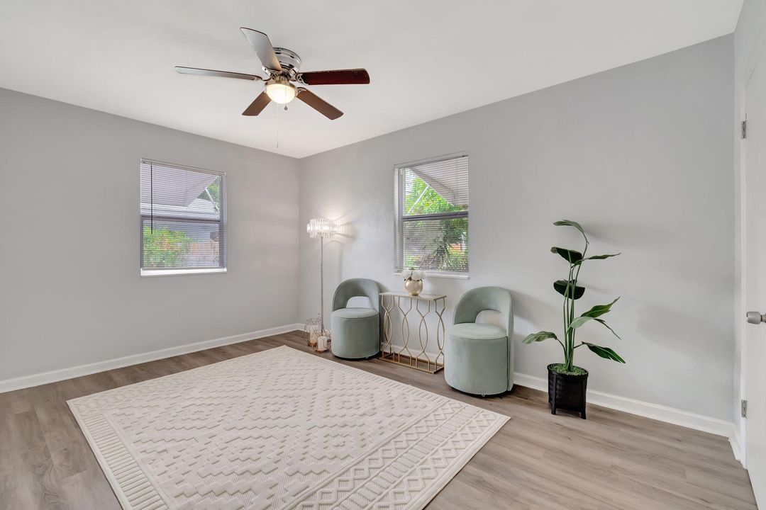 For Sale: $649,000 (3 beds, 2 baths, 828 Square Feet)