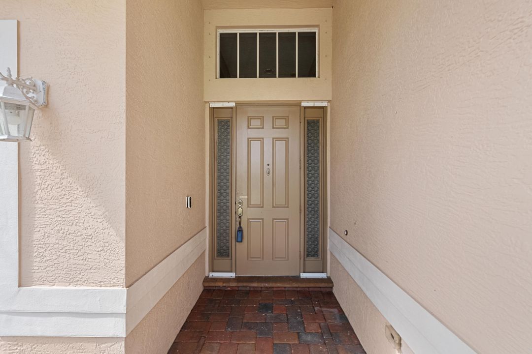 For Rent: $3,000 (3 beds, 2 baths, 2189 Square Feet)