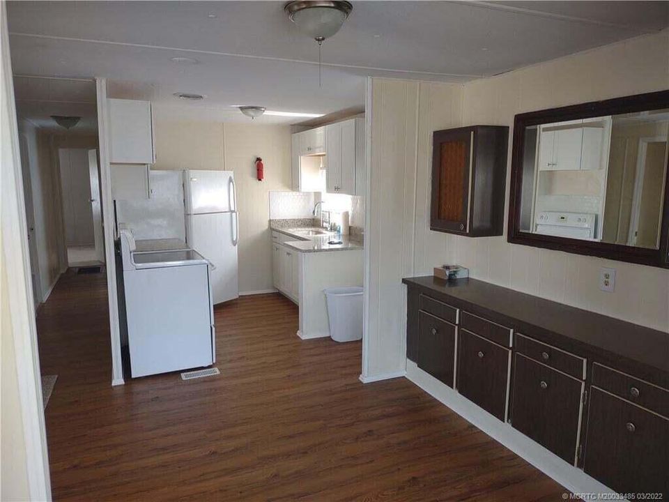 For Sale: $64,700 (3 beds, 2 baths, 1120 Square Feet)