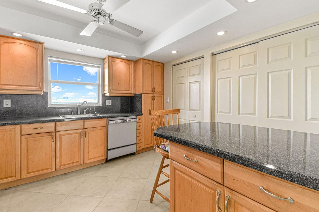 For Sale: $399,000 (2 beds, 2 baths, 1440 Square Feet)