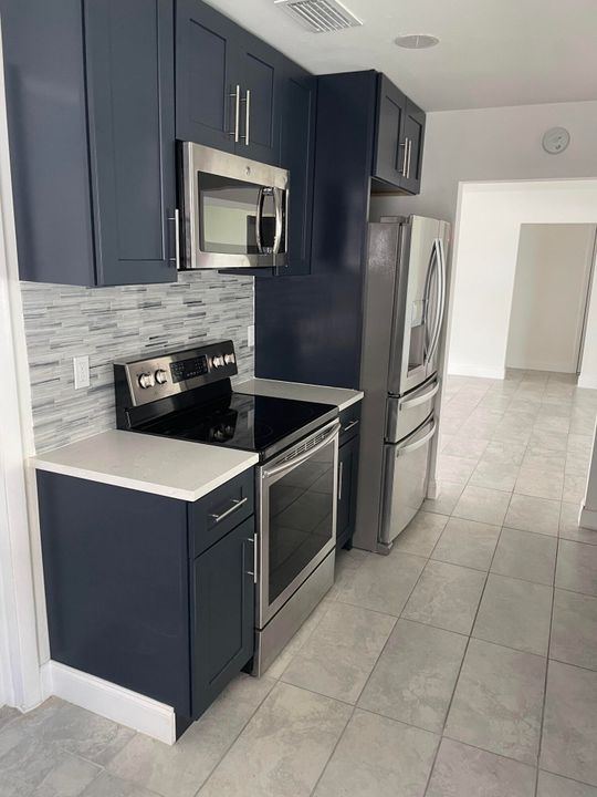 For Rent: $2,600 (2 beds, 2 baths, 1428 Square Feet)