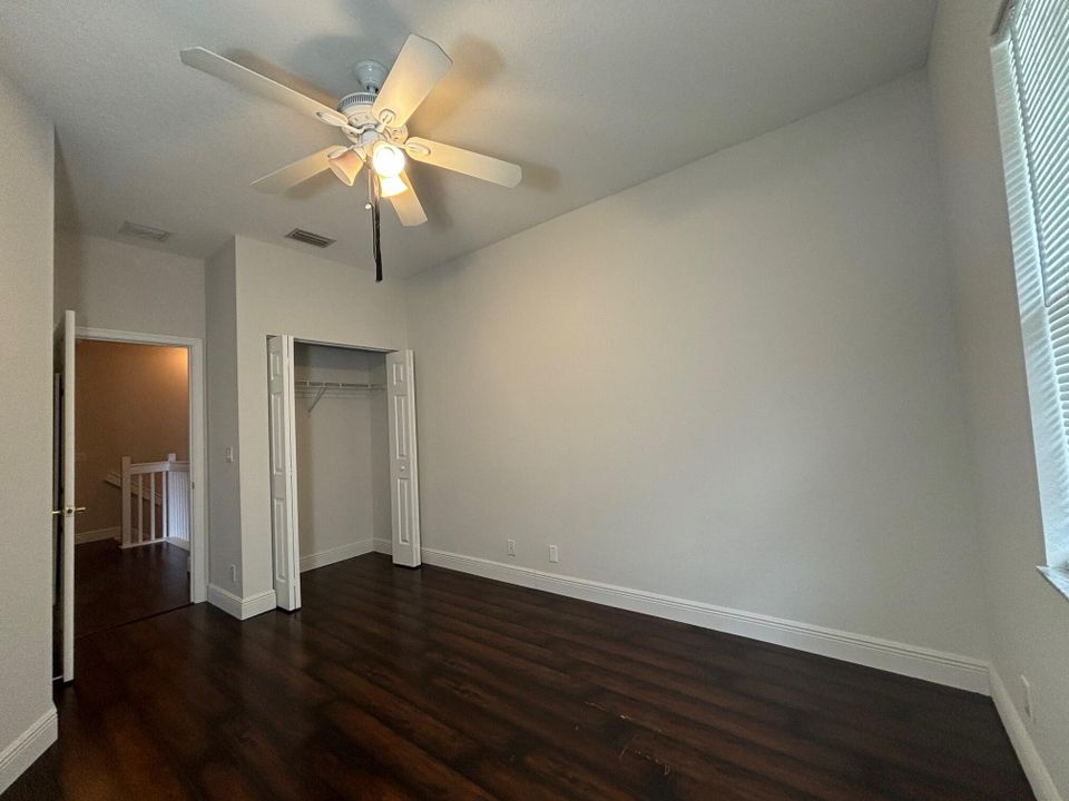 For Rent: $2,550 (3 beds, 2 baths, 1471 Square Feet)