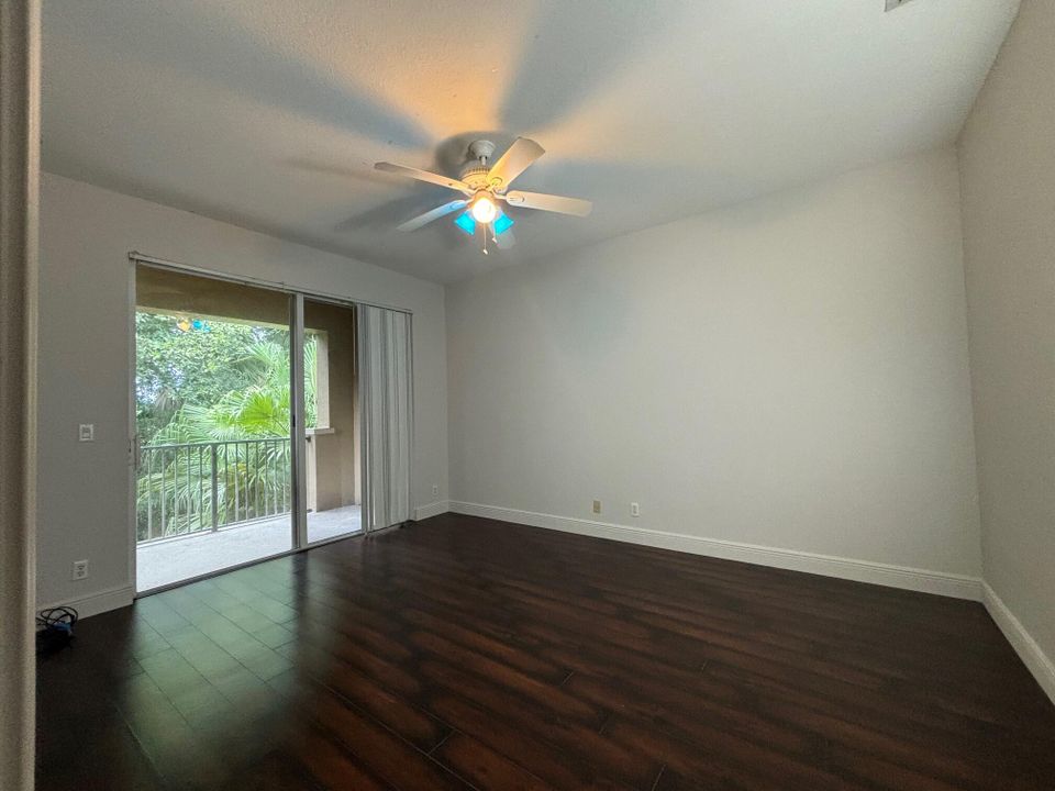 For Rent: $2,550 (3 beds, 2 baths, 1471 Square Feet)