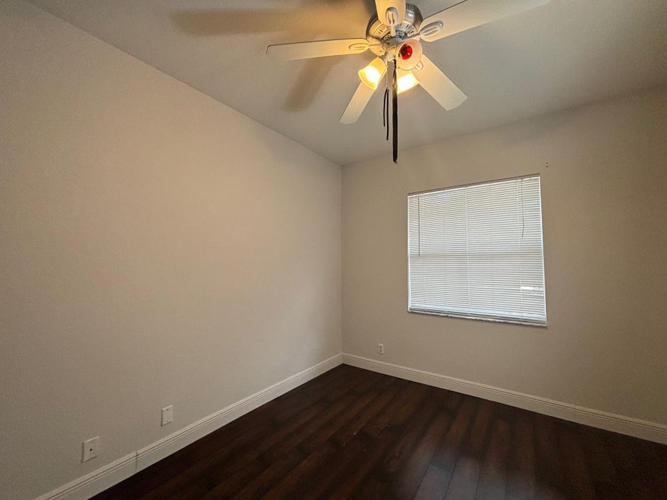 For Rent: $2,550 (3 beds, 2 baths, 1471 Square Feet)