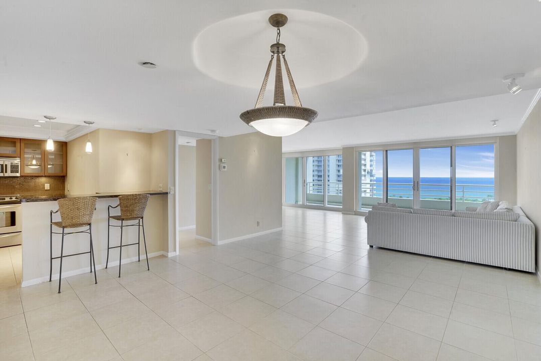 For Sale: $819,500 (2 beds, 2 baths, 1438 Square Feet)