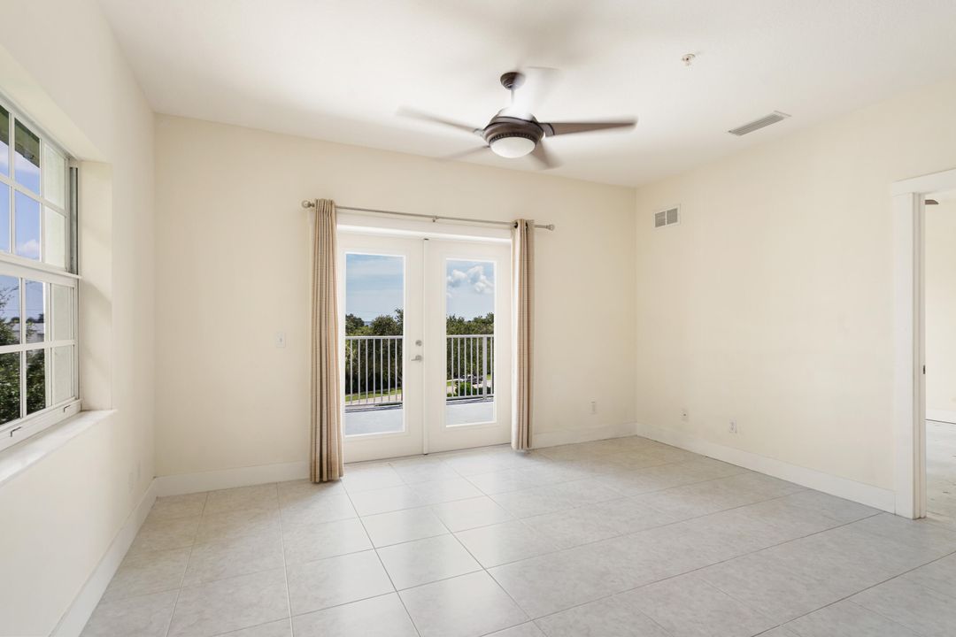 For Sale: $299,000 (3 beds, 2 baths, 1261 Square Feet)