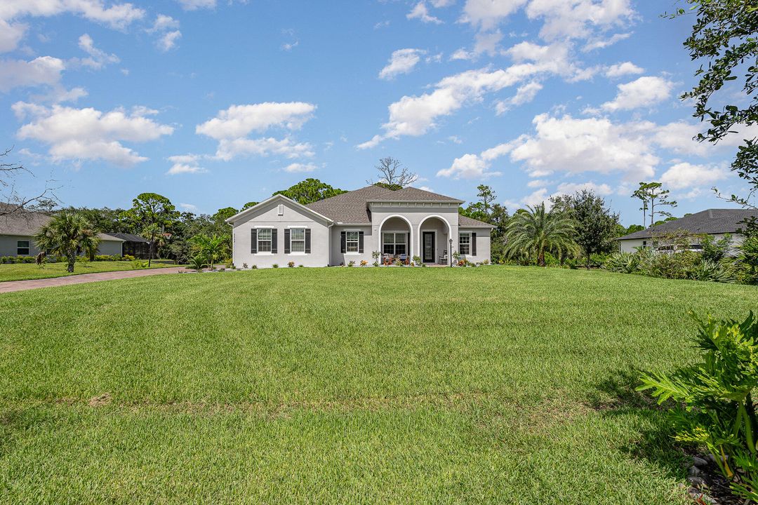 For Sale: $875,000 (4 beds, 3 baths, 3044 Square Feet)