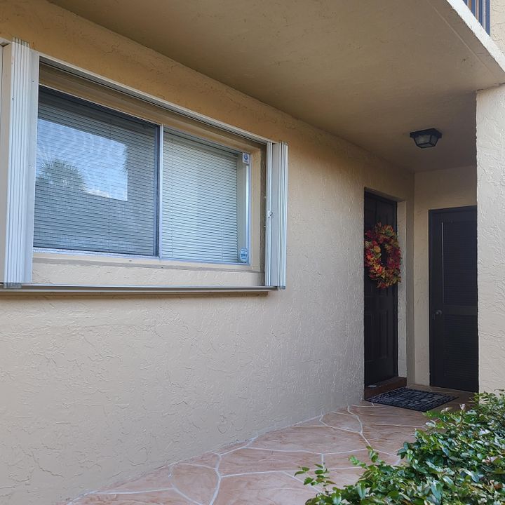 For Rent: $2,300 (2 beds, 2 baths, 1125 Square Feet)