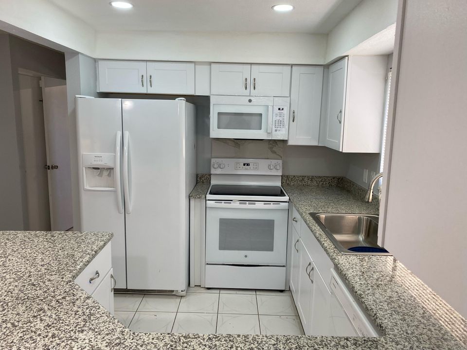 En Venta: $329,000 (3 camas, 2 baños, 1705 Pies cuadrados)