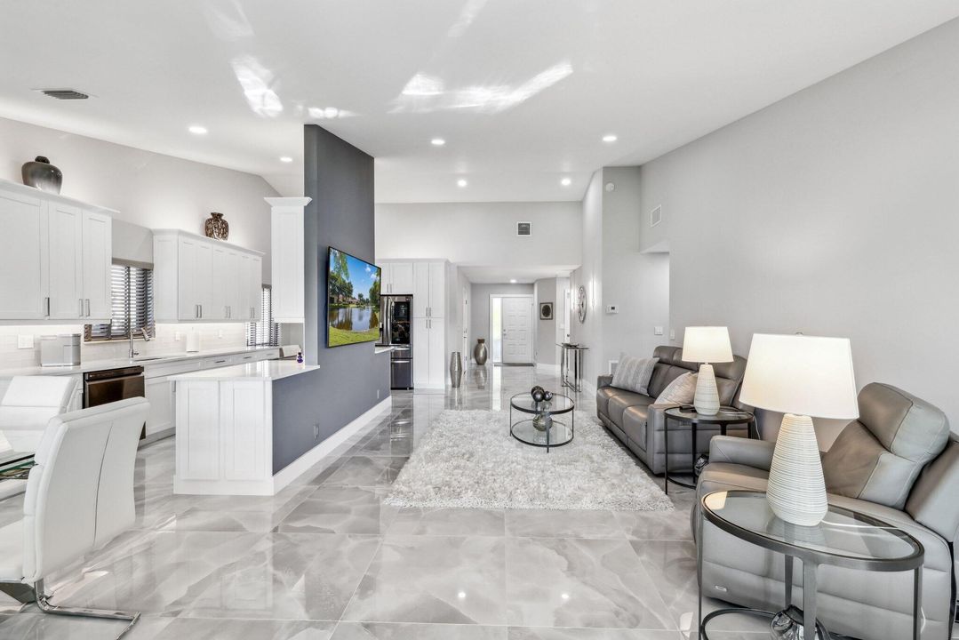 For Sale: $649,500 (2 beds, 2 baths, 1769 Square Feet)