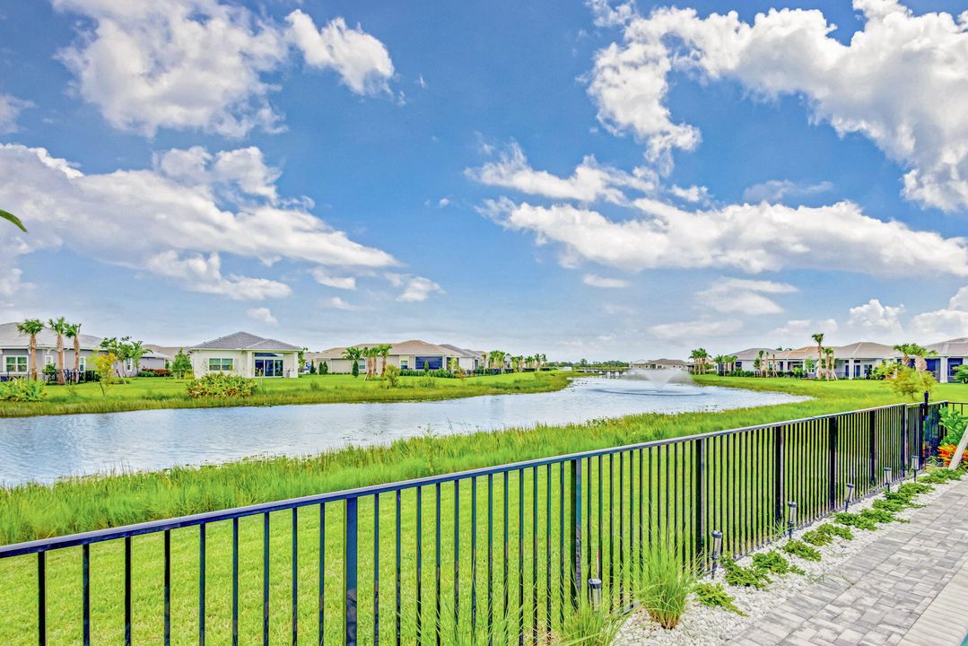 For Sale: $1,325,000 (3 beds, 2 baths, 2400 Square Feet)