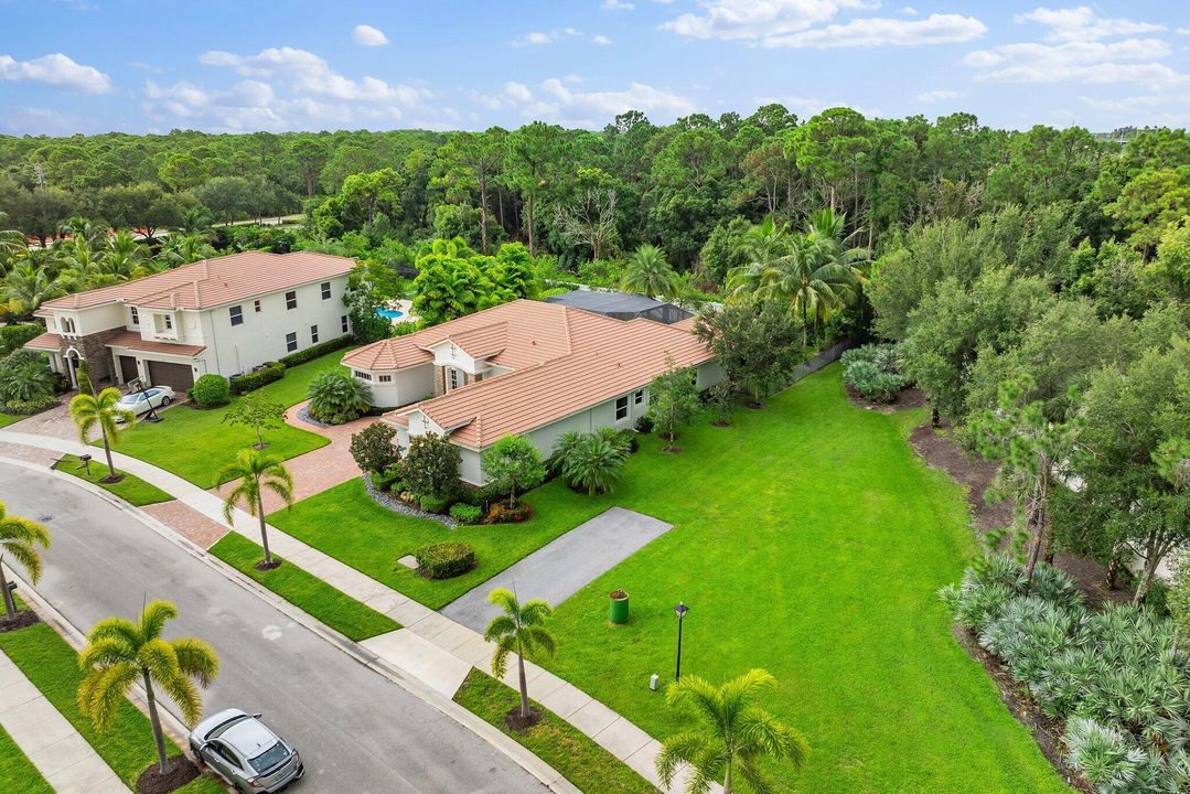 For Sale: $1,850,000 (4 beds, 3 baths, 3046 Square Feet)